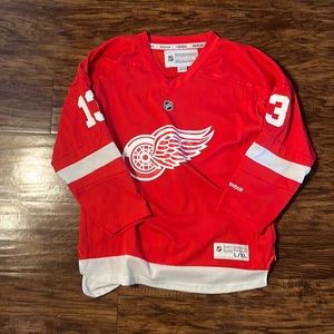 Pavel Datsyuk youth L/XL Detroit Redwings Reebok Jersey.